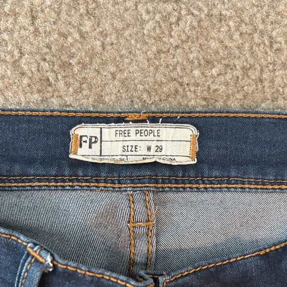 Free People Women's Dark Blue Cropped Jeans - Picture 2 of 5